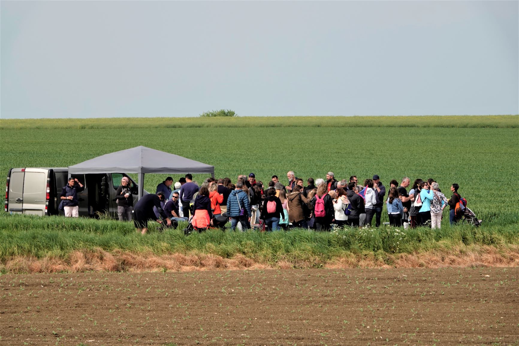 2022 05 01 10 Marche G 22 Dégustation trouspinette