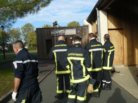 Pompiers Exercice Maison du village 6