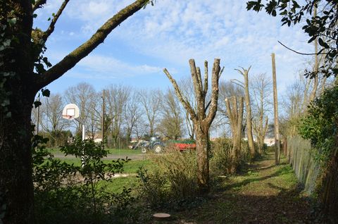 Haie au fond à droite Parc Péré