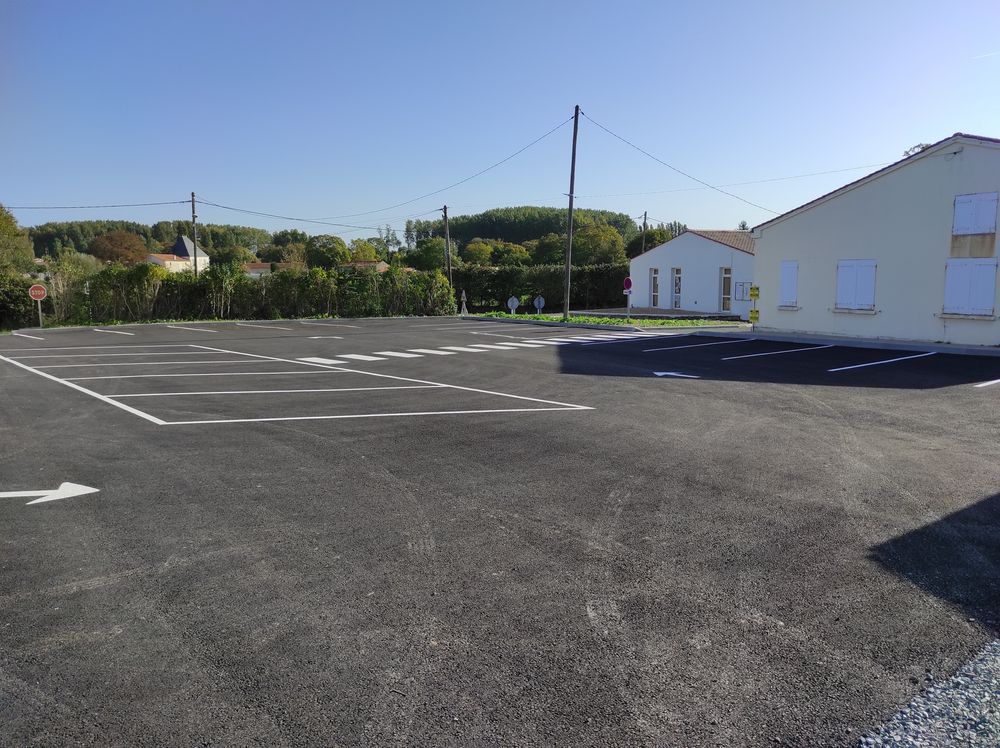 2022 10 Parking école terminé Redim